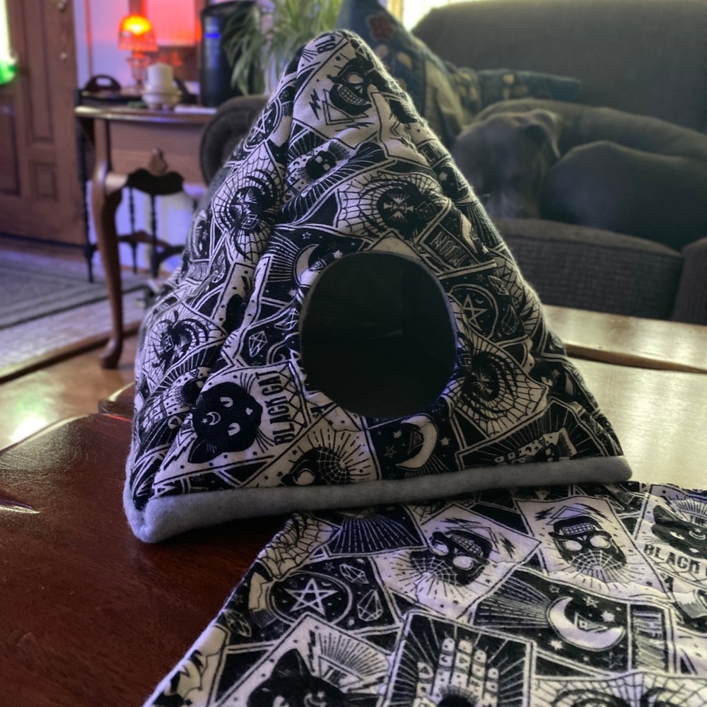 Small pet guinea pig hedgehog cozy tent